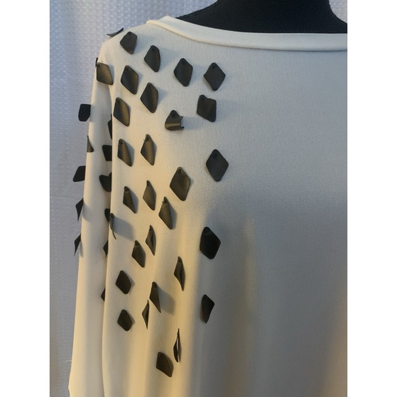 Mat Womens Large XL Polyester Blouse‎ With Diamond Decor White And Black - Picture 2 of 7